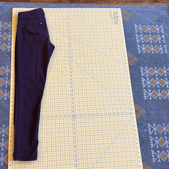 DL1961 Emma Legging Stretch Jeans in Geode color. Sz 29 - Picture 3 of 8